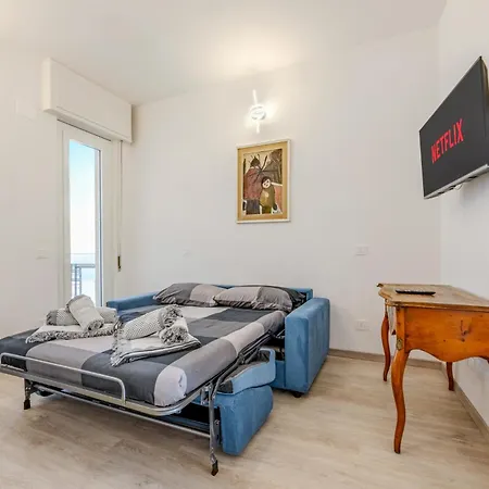 Apartamento Attico Vista Mare - Free Wifi & Ac - 1 Minuto *