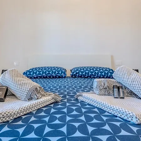 Attico Vista Mare - Free Wifi & Ac - 1 Minuto Savona