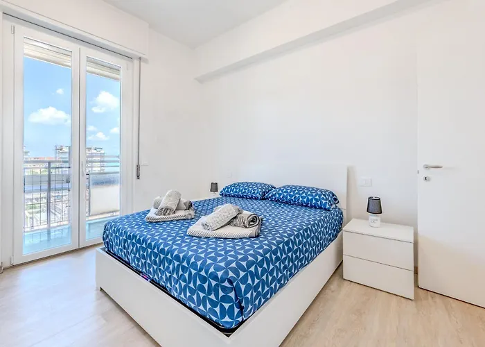 Attico Vista Mare - Free Wifi & Ac - 1 Minuto Appartement