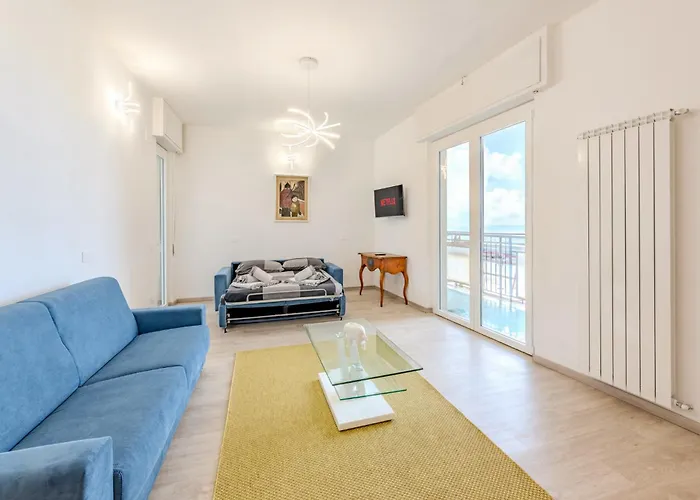 Attico Vista Mare - Free Wifi & Ac - 1 Minuto Savona