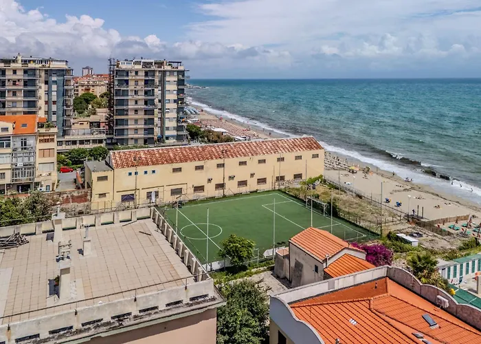 Attico Vista Mare - Free Wifi & Ac - 1 Minuto Savona