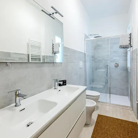 Attico Vista Mare - Free Wifi & Ac - Spiaggia 1 Minuto *