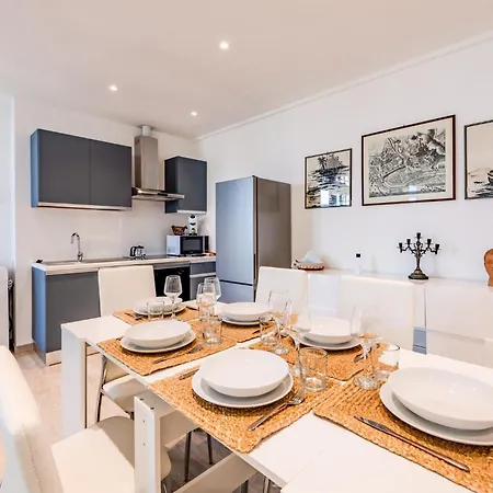 Attico Vista Mare - Free Wifi & Ac - 1 Minuto Apartamento *