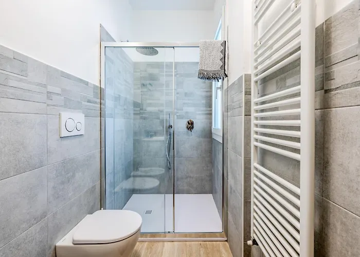 Attico Vista Mare - Free Wifi & Ac - 1 Minuto Apartmán