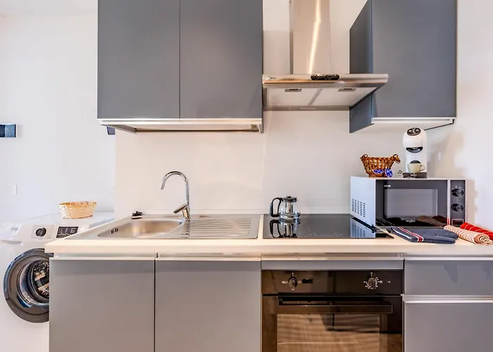 Attico Vista Mare - Free Wifi & Ac - 1 Minuto * Savona