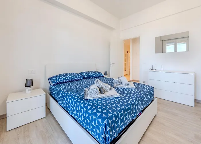 Attico Vista Mare - Free Wifi & Ac - 1 Minuto * Savona