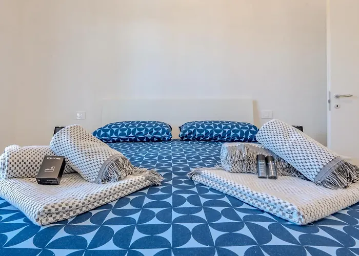 Attico Vista Mare - Free Wifi & Ac - 1 Minuto Savona