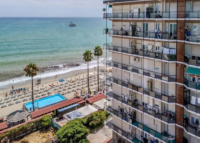 Attico Vista Mare - Free Wifi & Ac - 1 Minuto Apartmán *
